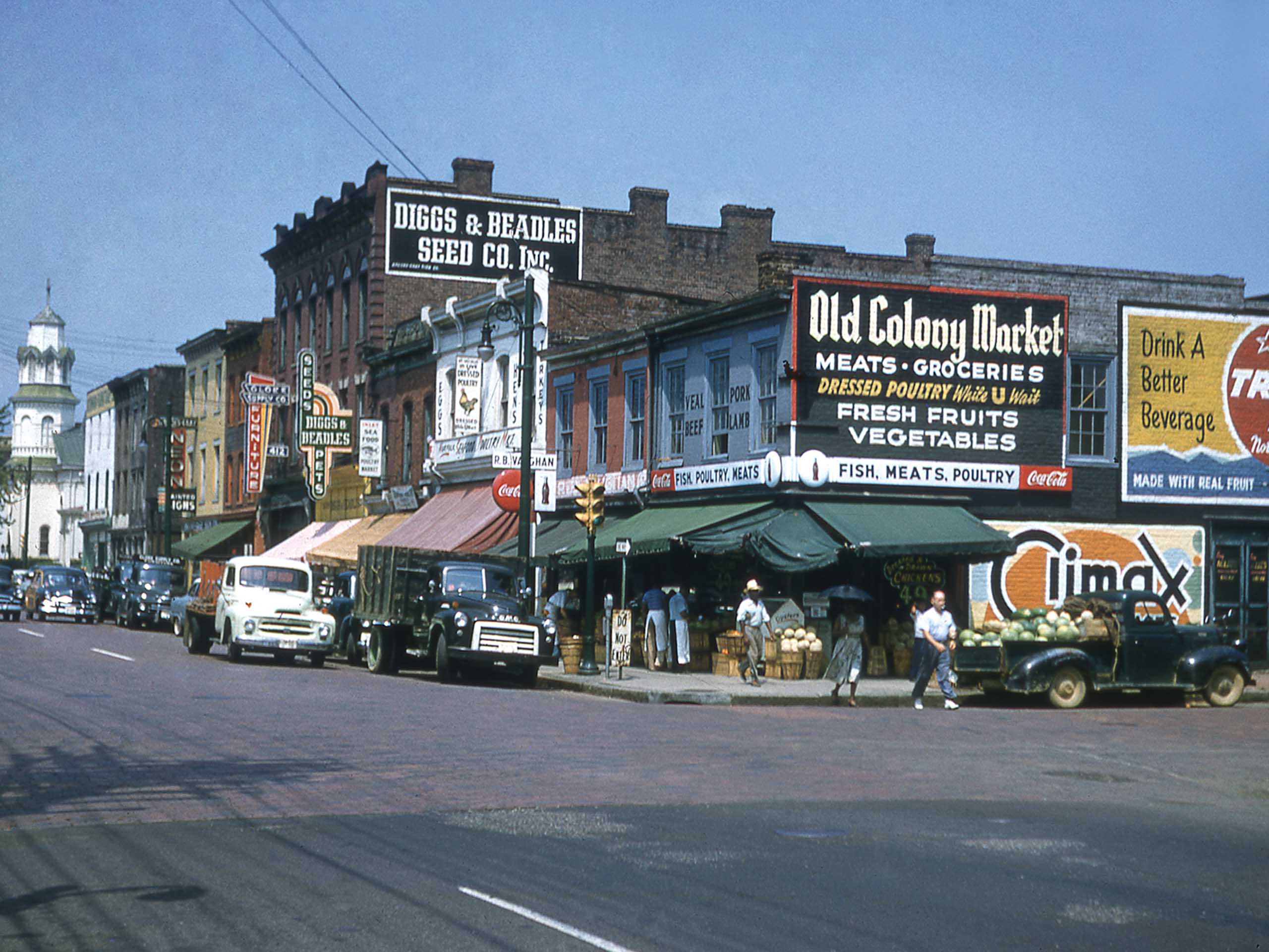 A view of a grocery market on the 400 block of East Marshall Street in Jackson Ward, circa 1955