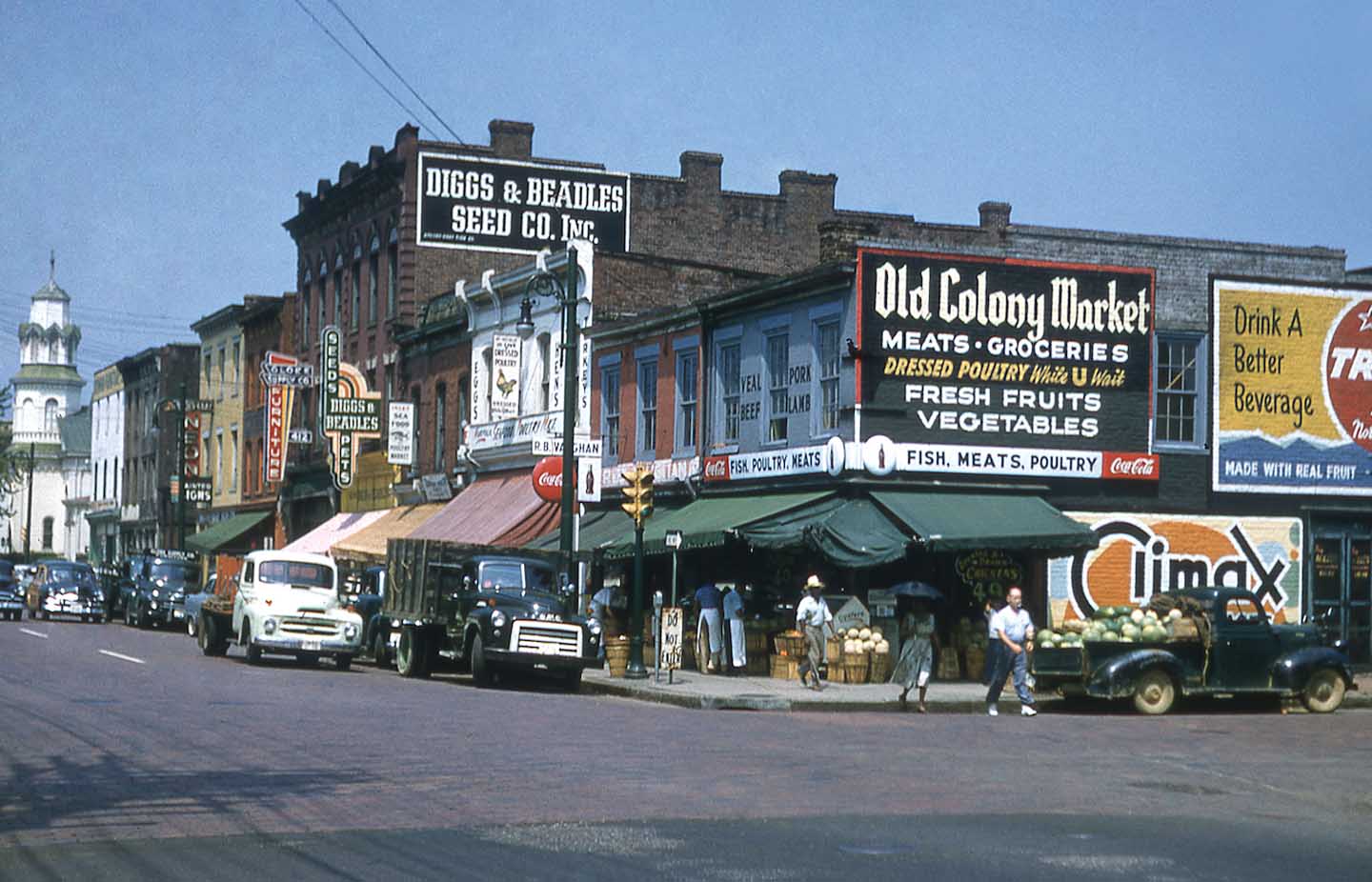 A view of a grocery market on the 400 block of East Marshall Street in Jackson Ward, circa 1955